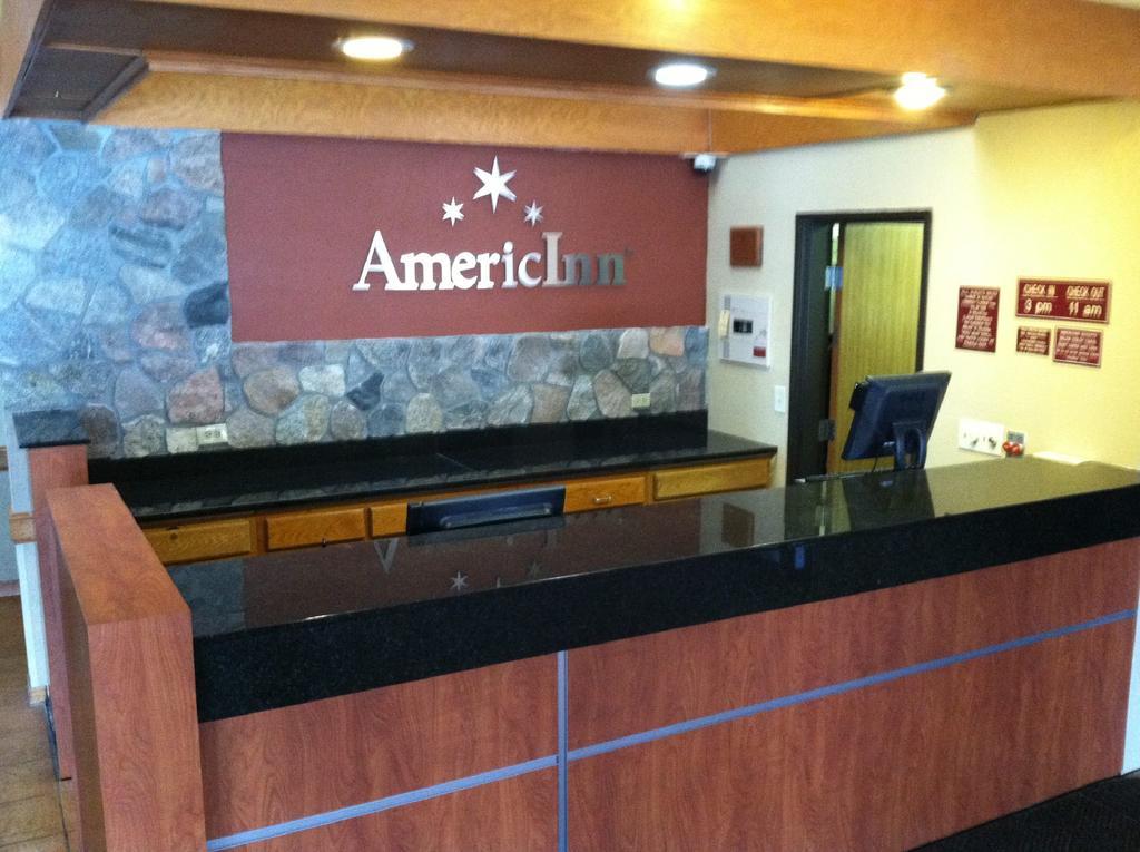 Americinn By Wyndham Fargo West Acres Exteriör bild