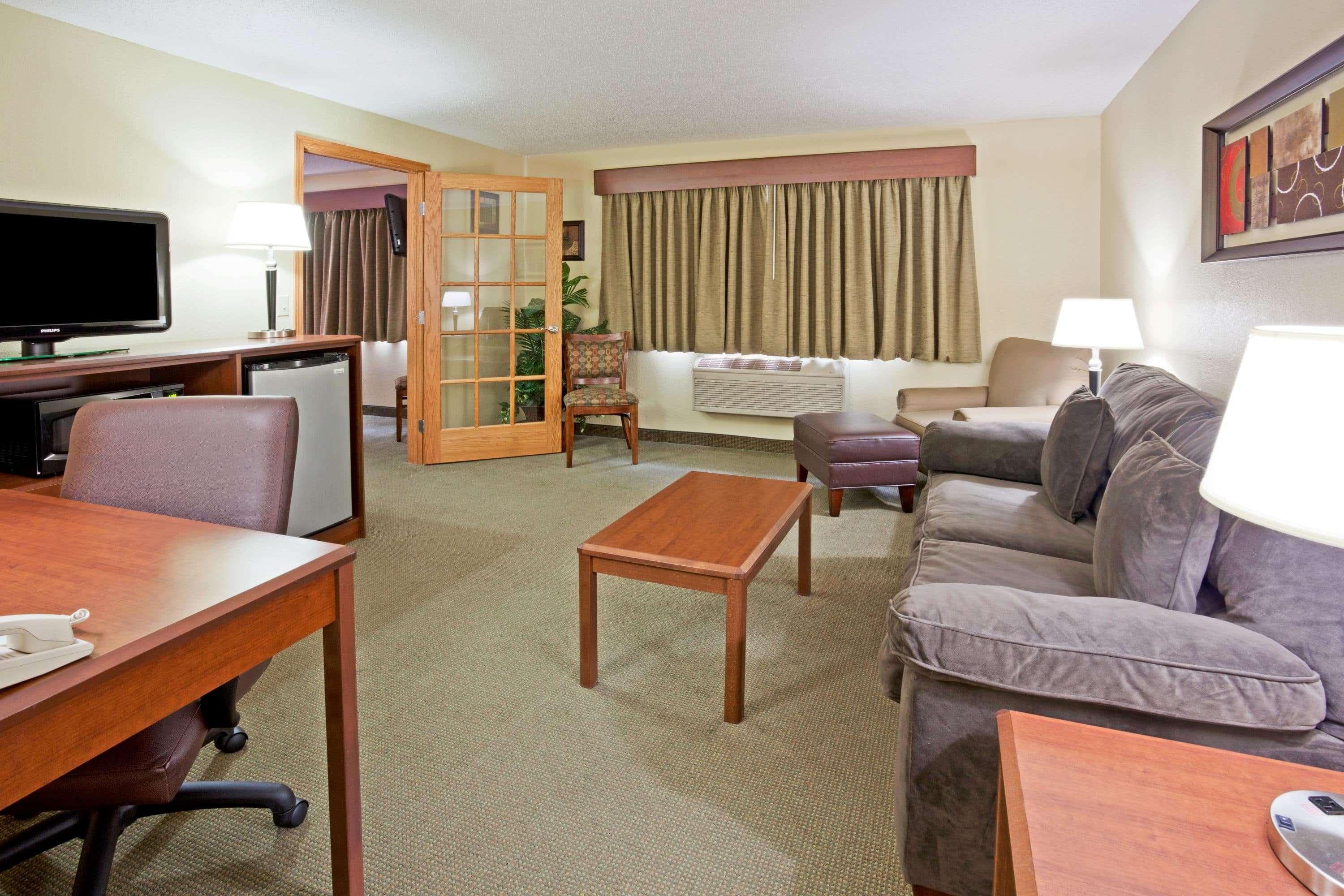 Americinn By Wyndham Fargo West Acres Exteriör bild