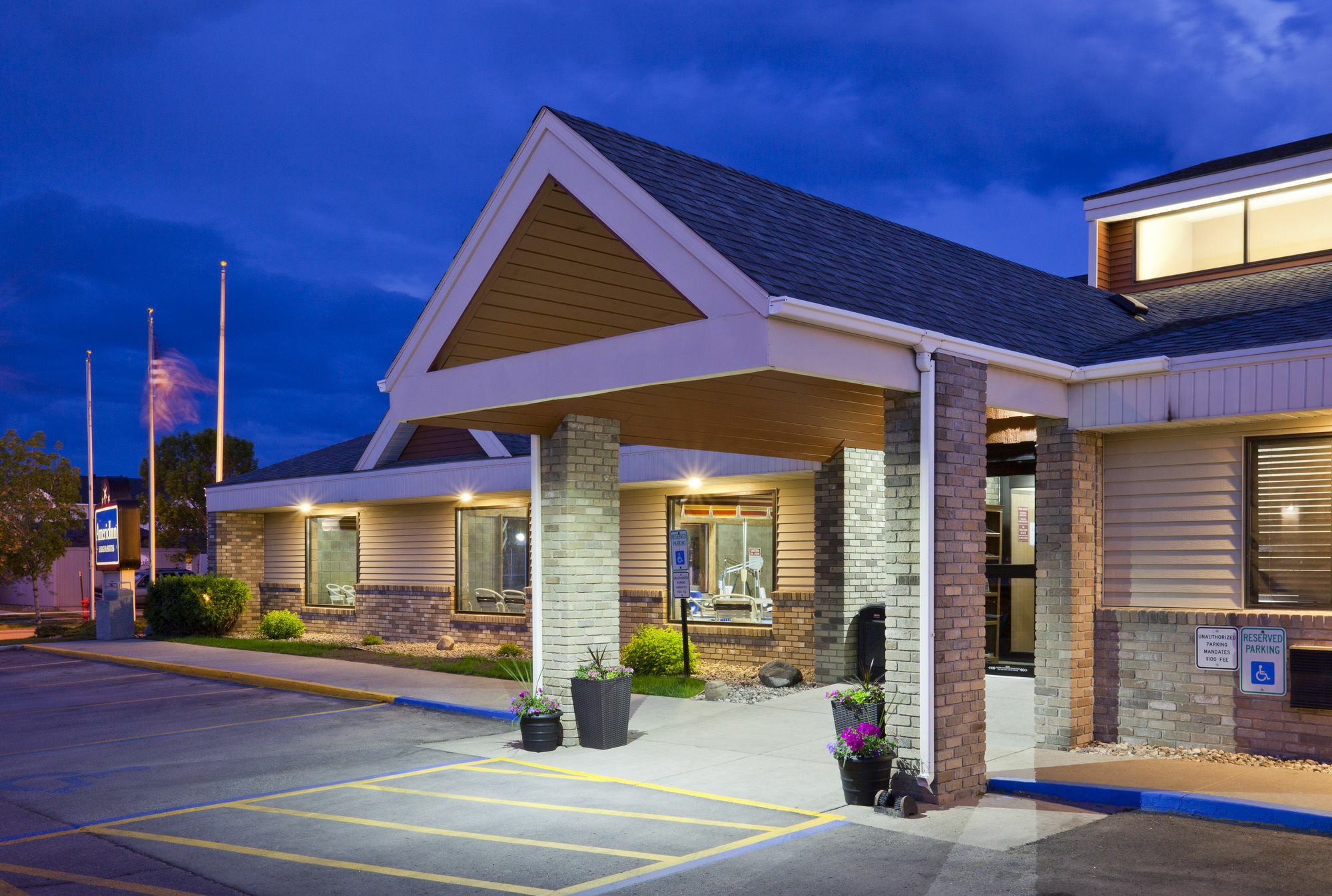 Americinn By Wyndham Fargo West Acres Exteriör bild